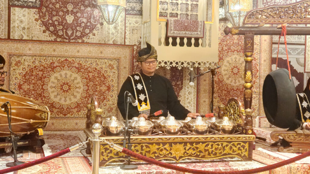 Gamelan music