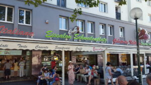 Eissalon Am Schwedenplatz - The very best ice cream in Vienna, IMHO. Since 1886!